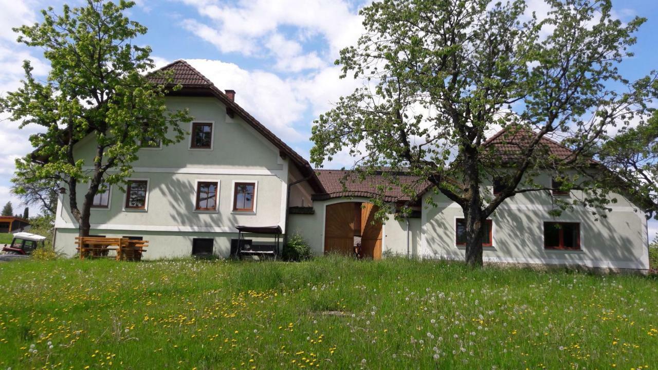 Biohof Mayerhofer Grossmeinharts ภายนอก รูปภาพ